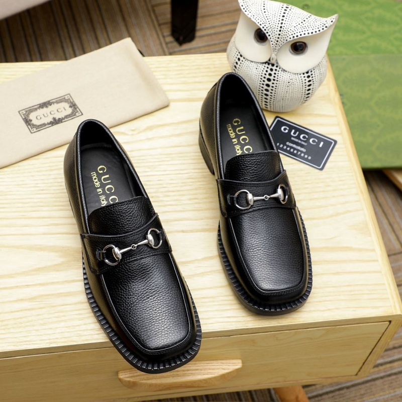 G*u*i leather shoes
